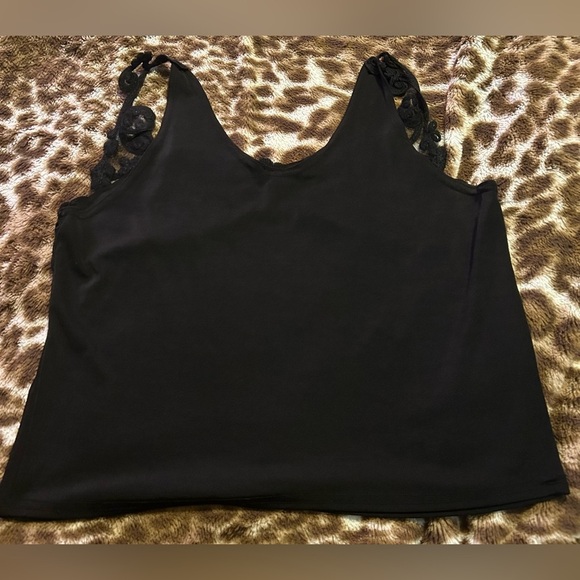 Elegant Black Lace Camisole - Picture 2 of 5